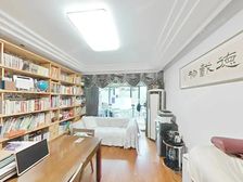 电梯高区!精装带地暖!户型好!价各空间大