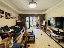 宝龙地铁口 电梯洋房 诚意出售 精装修带车位 随时看房