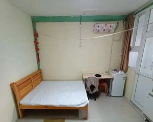 西城新街口南北通透一居 满五简装91平底层住宅