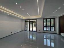 大湖法式联排别墅精装修一次未住带电梯南北花园带双车位入户