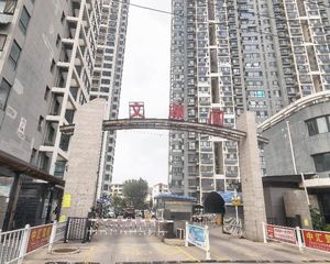 火车站小高层电梯房17楼75.5平方37.8万