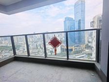 出售云岩吾悦广场6栋二手房,正规4房,随时看房有钥匙,十七中