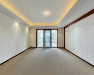 成都后花园蝶院 4室2厅 南