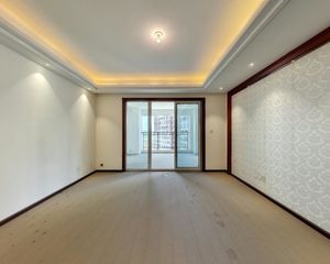 成都后花园蝶院 4室2厅 南