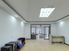 观山湖碧海花园简装4房一楼带花园 产权清晰