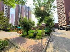 新一代E区南向三居 满二毛坯高层 116平68万