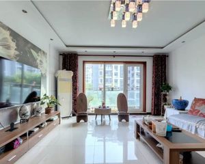 优选 低价房 一幅画卷 141.77平3居 南西东向 简装修