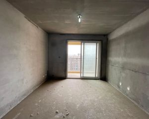 保真 杉湾东苑毛坯二房 南北通透 靠奥邦广场九龙杉湾公园