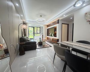次新小区,出门经开区小学, 一楼带开放大院,全屋品牌用料,