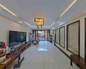 320万急售价可谈四室一楼带大院卡纳意乡,买房收取服费三千