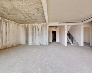 云邸 4室3厅 南南
