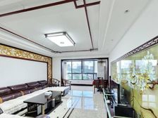 1个观山公园观景房 电梯洋房 带2车位 视野好 中庭景观