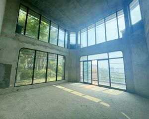 莲湖山庄临湖大独栋 带300平私家花园 还价就卖