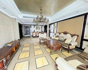 南向采光好 交通便捷 近医院 装修好 停车方便 有电梯
