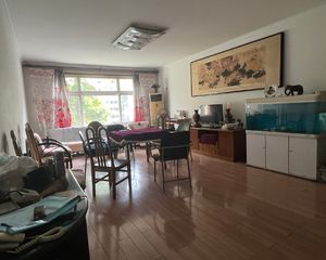 幸福园小区 151平3居 南北向简装修 2楼,新秀学校