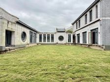 中式园林风格,徽派建筑,1500平花园南临河,纯毛坯好位置