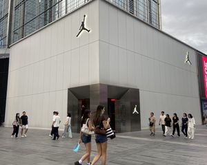 房东年事已高无心打理 1折处理!春熙路市中心转角独栋!产权清