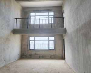 祥云大道 商品房 高楼层视野无遮挡 近医院 朝南 出行方便