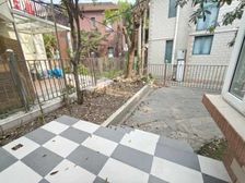 近徐汇!独栋5房!装修保养不错!可停3部车近1号线莲花路站