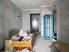 高楼层视野无遮挡 购物方便 满五 近地铁 商品房 板楼