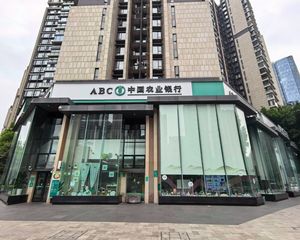 层高9米!银行独栋(年租金25万)产权清晰!款清当天可过户!