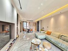 绿地国际博览城海珀九龙 房龄新 豪华设计 中间好楼层 满五