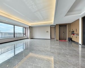 建发央玺 唯YI 在售大平层 4室2厅 南
