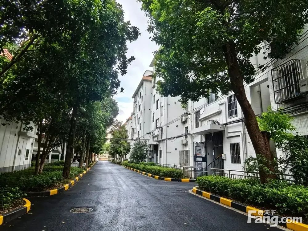 小区相关图