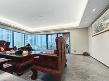 渝中区 带大露台 住家装修 业主诚心出售