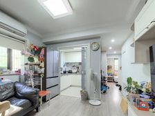 客厅有窗,全明,中间楼层,采光好