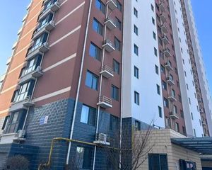 新本包税 时代馨园一期南向两居 高层视野好 55万