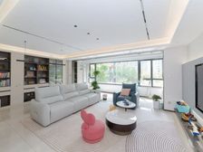 翠竹 双卫 次新房 临地铁 楼层随低,但价格很接地气