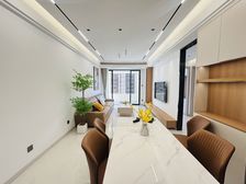 万达广场旁 万达华府豪华装修南向电梯3房 未住过人