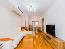 房子满五年。全明格局电梯房,南北通,格局好