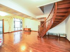 空中别墅+南北露台+固定车位+有钥匙