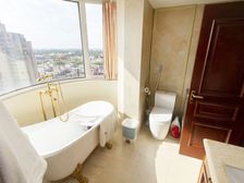 南北通透万科广场3室1厅精装修