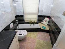 外滩江畔,大宅户型,尽赏黄浦江,采光视野好,诚意卖