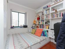 南北通透格局,户型方正,楼层好,视野开阔,