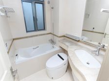 背靠世纪公园,近地铁,居中位置,坐看湖景,安静宜居