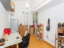 小户型房型方正有阁楼价格实惠小区停车方便