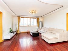 内环内大三房,电梯小高层,南北通全明户型