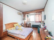 黄jing四楼,竹园一房,花园位置安静