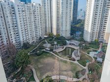 此房西南看小区花园,位置安静,满五普宅业主诚售