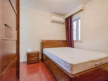 周B无竞品,近南京西路近地铁花园电梯边套,闹中取静