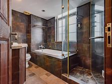 南京西路板块 联排别墅 地上三层有露台