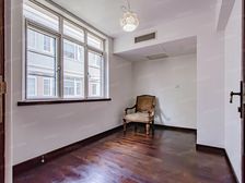 南京西路板块联排别墅地上三层有露台