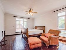 南京西路板块联排别墅地上三层有露台