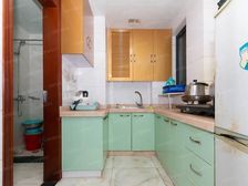 2014年小区,人车分流,楼间距比较大采光充足看黄浦江