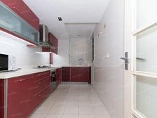 地铁口,楼层好,采光充足视野宽阔,满五年,全南格局