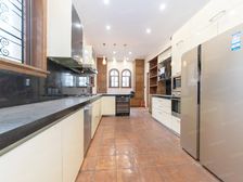 上方花园,四面临空独栋老洋房,业主诚意出售